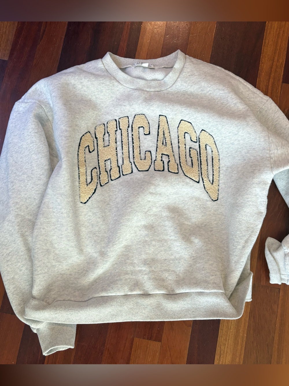 Chicago Crewneck - Picture 1 of 2